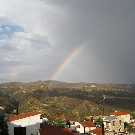 בית הארחה Our House Vavla