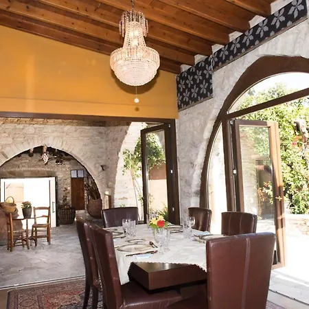 Pensionat Our House Vavla